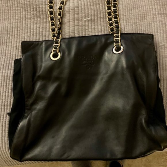 prada shoulder bag chain